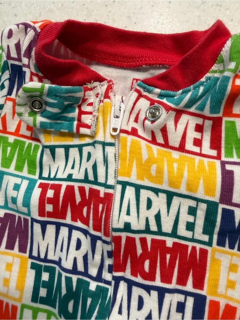 Marvel Kids' Multicolor Logo One-Piece Pajamas Baby Size 0-3M. Superhero Fan!